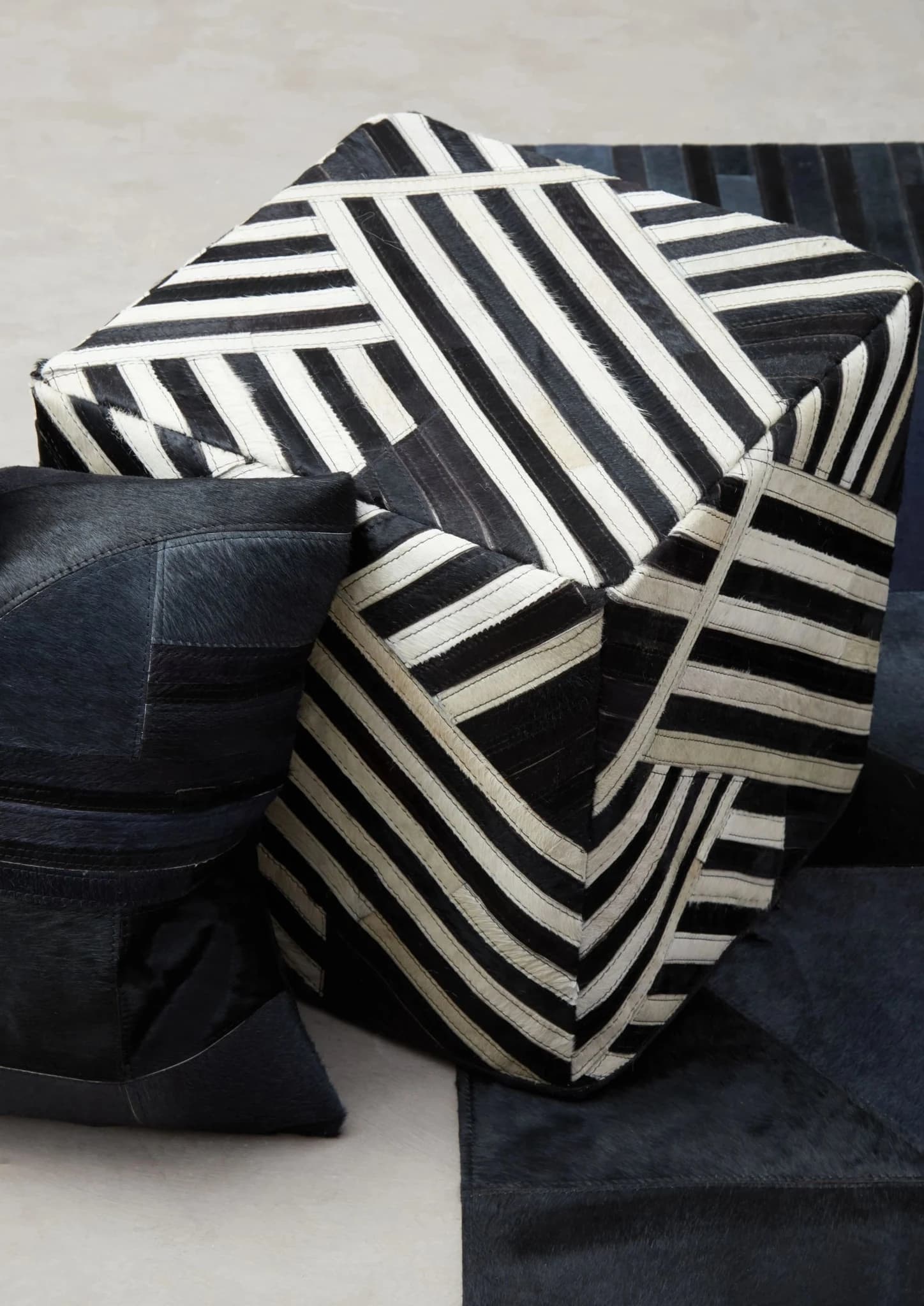 Bosie Safira Black And White Stripe Hair on Leather Pouffe - Decorative, photo 2 of 7