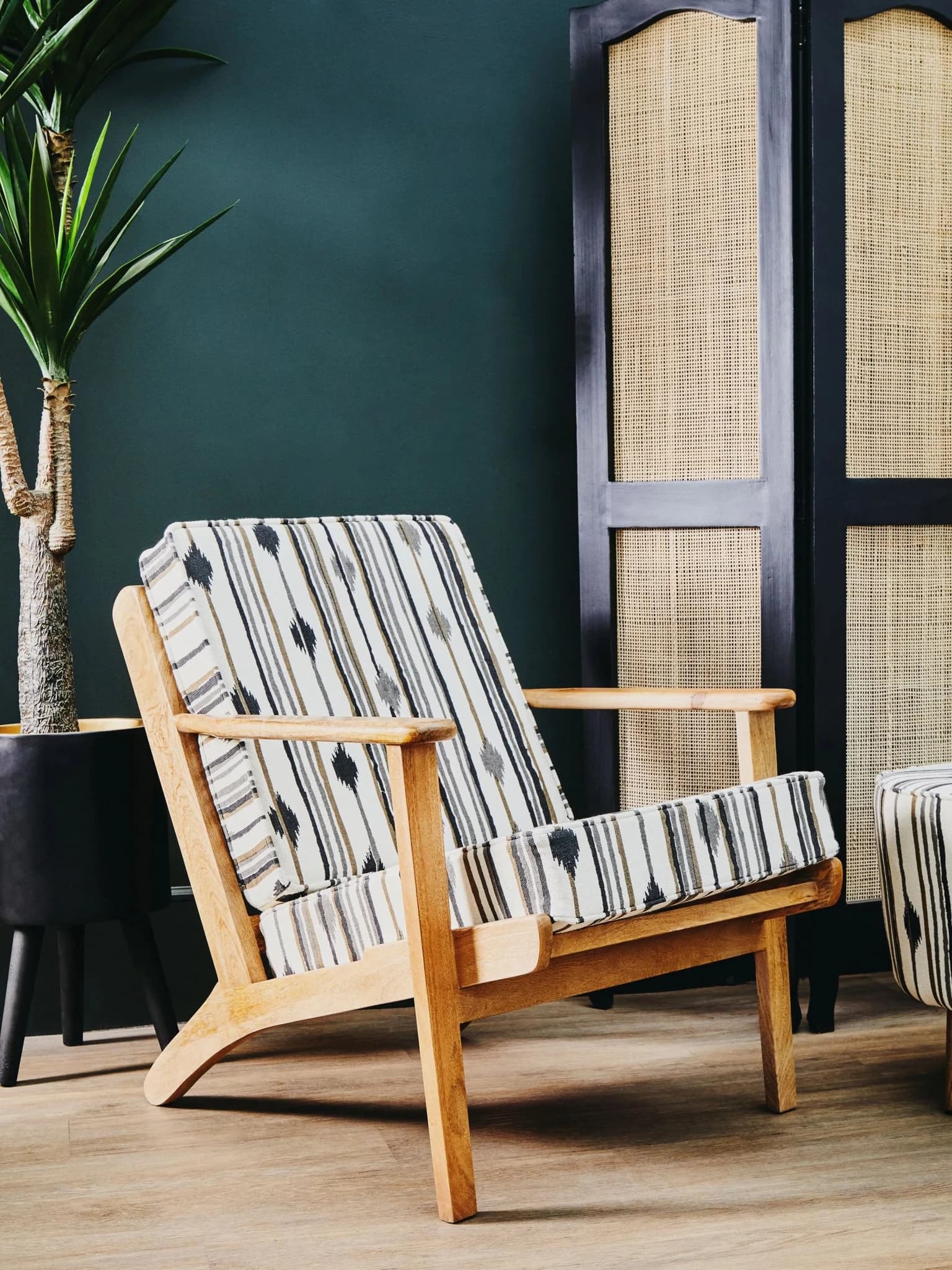 Cefena Armchair With Angular Arms - Seating, photo 4 of 8