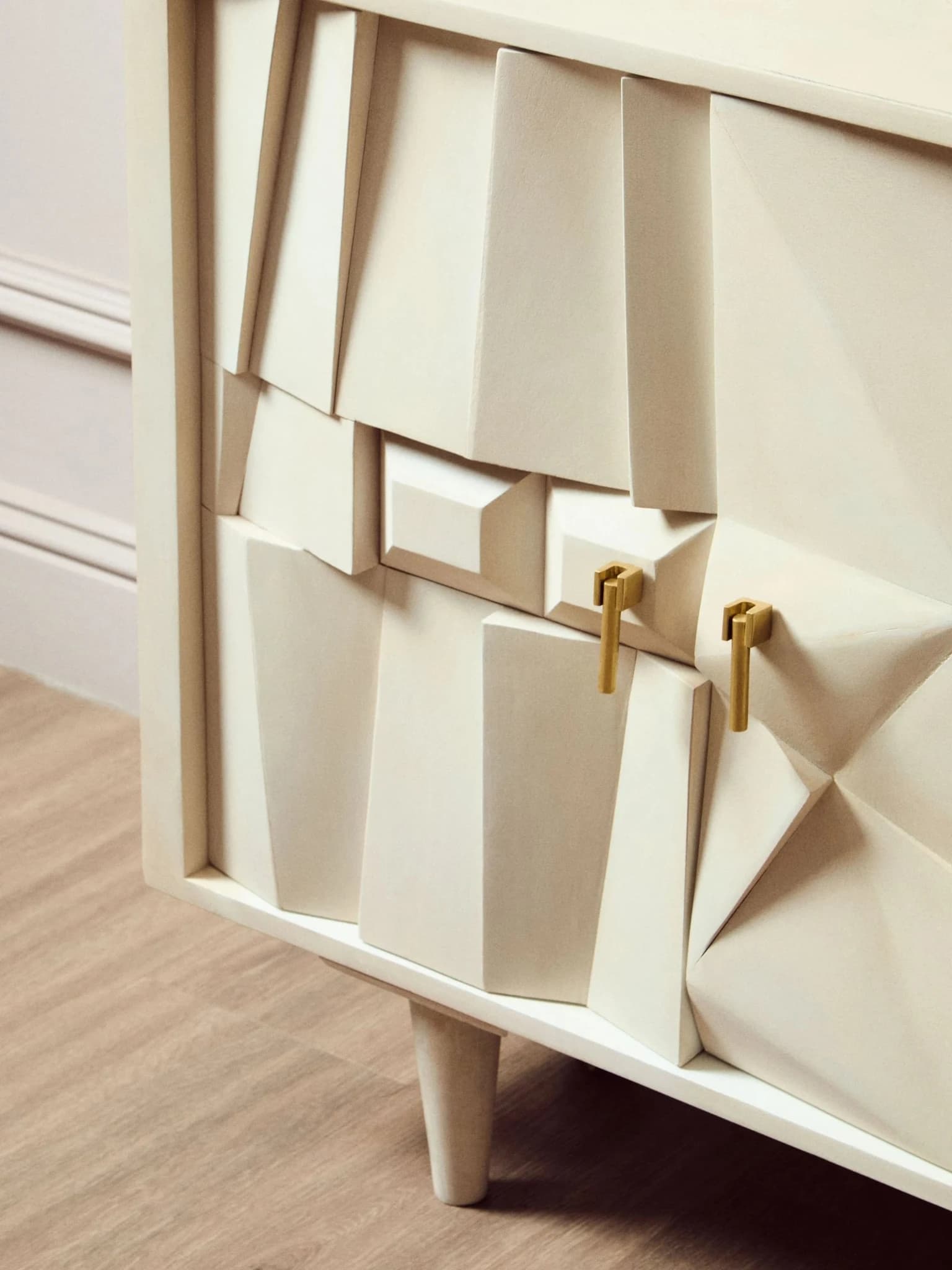 Sita Four Door Whitewash Mango Wood Abstract Sideboard - Bookcases & shelving, photo 3 of 8