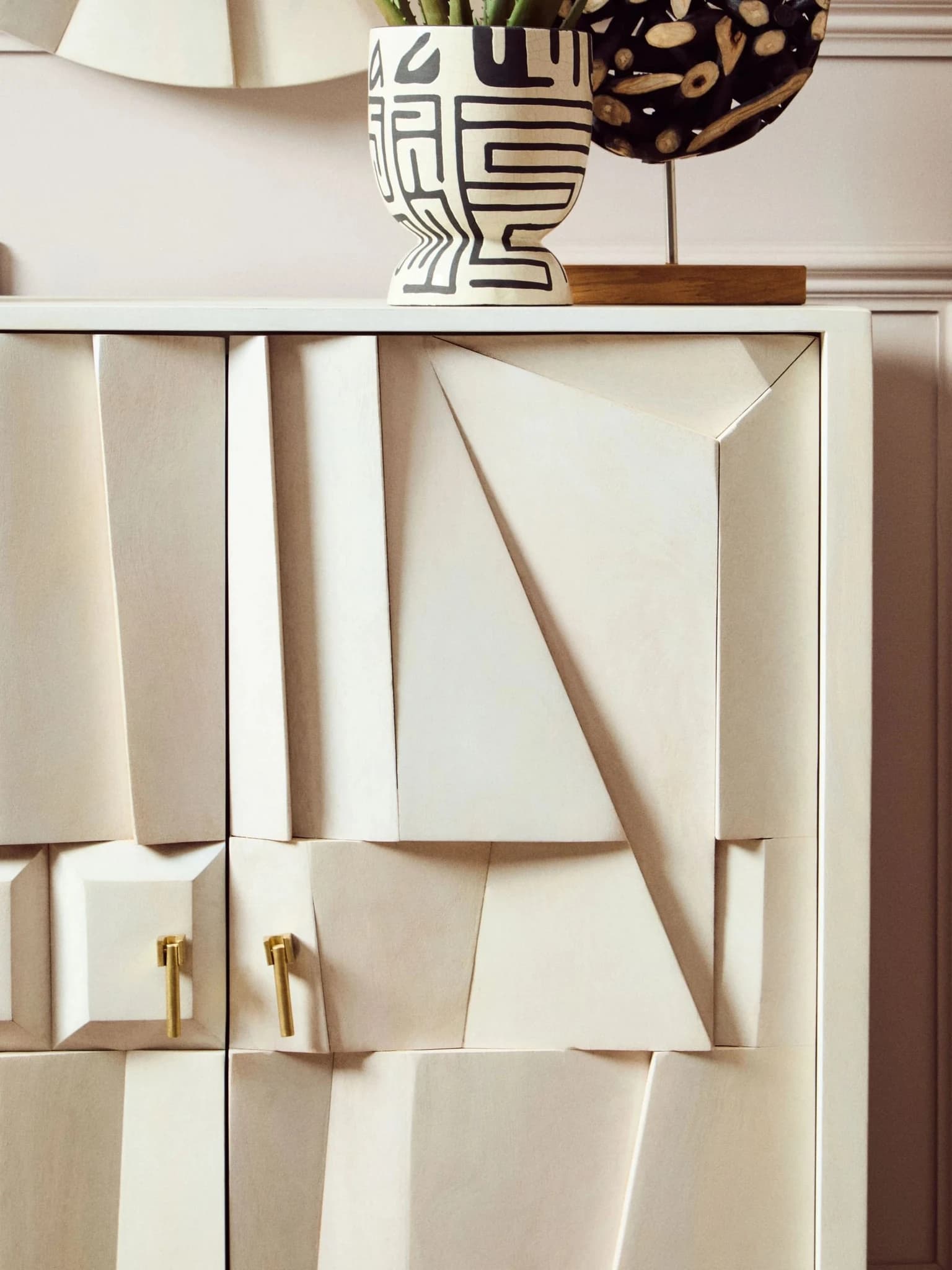 Sita Two Door Whitewash Mango Wood Abstract Cabinet - Bookcases & shelving, photo 6 of 8