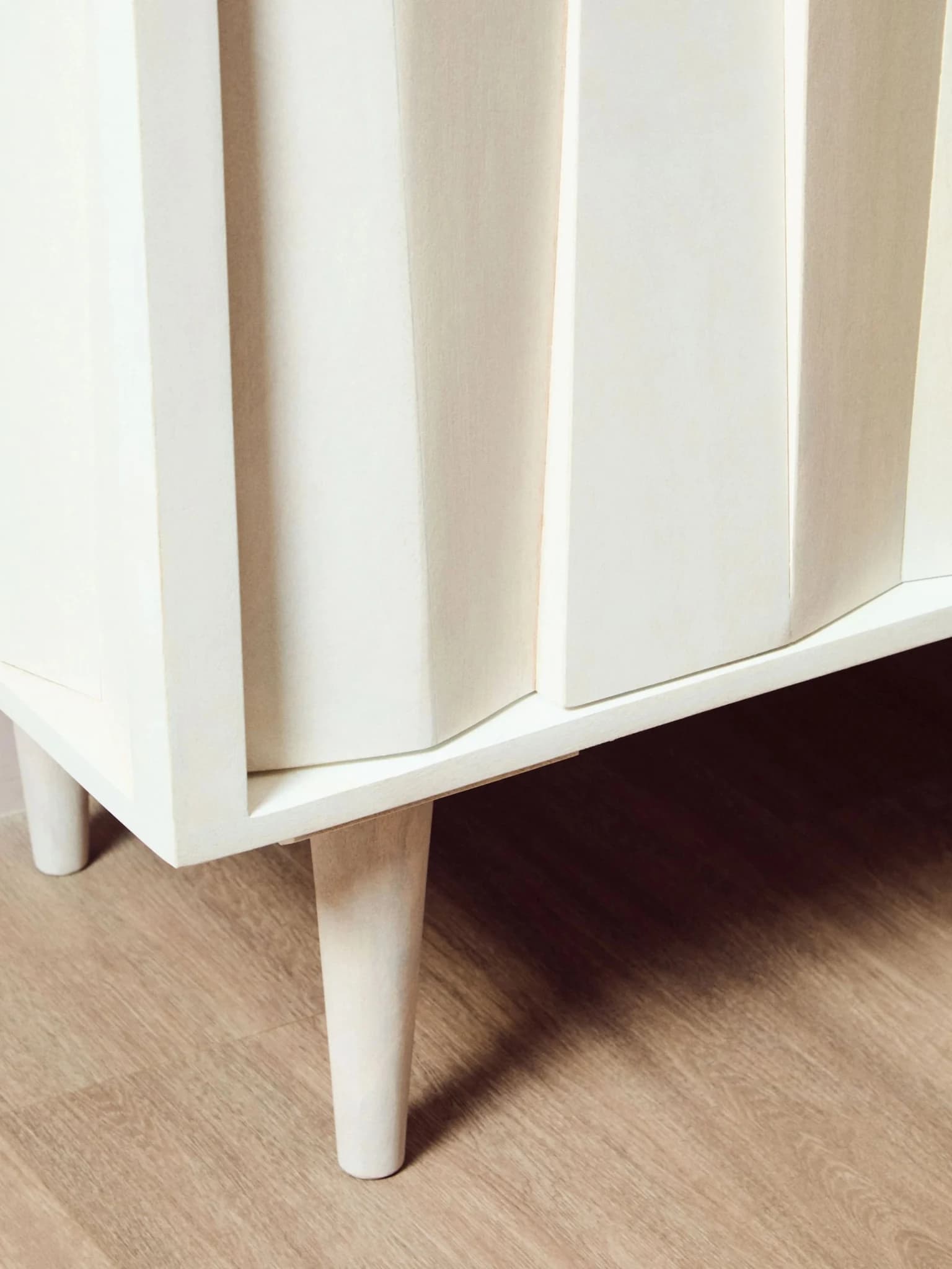 Sita Two Door Whitewash Mango Wood Abstract Cabinet - Bookcases & shelving, photo 5 of 8