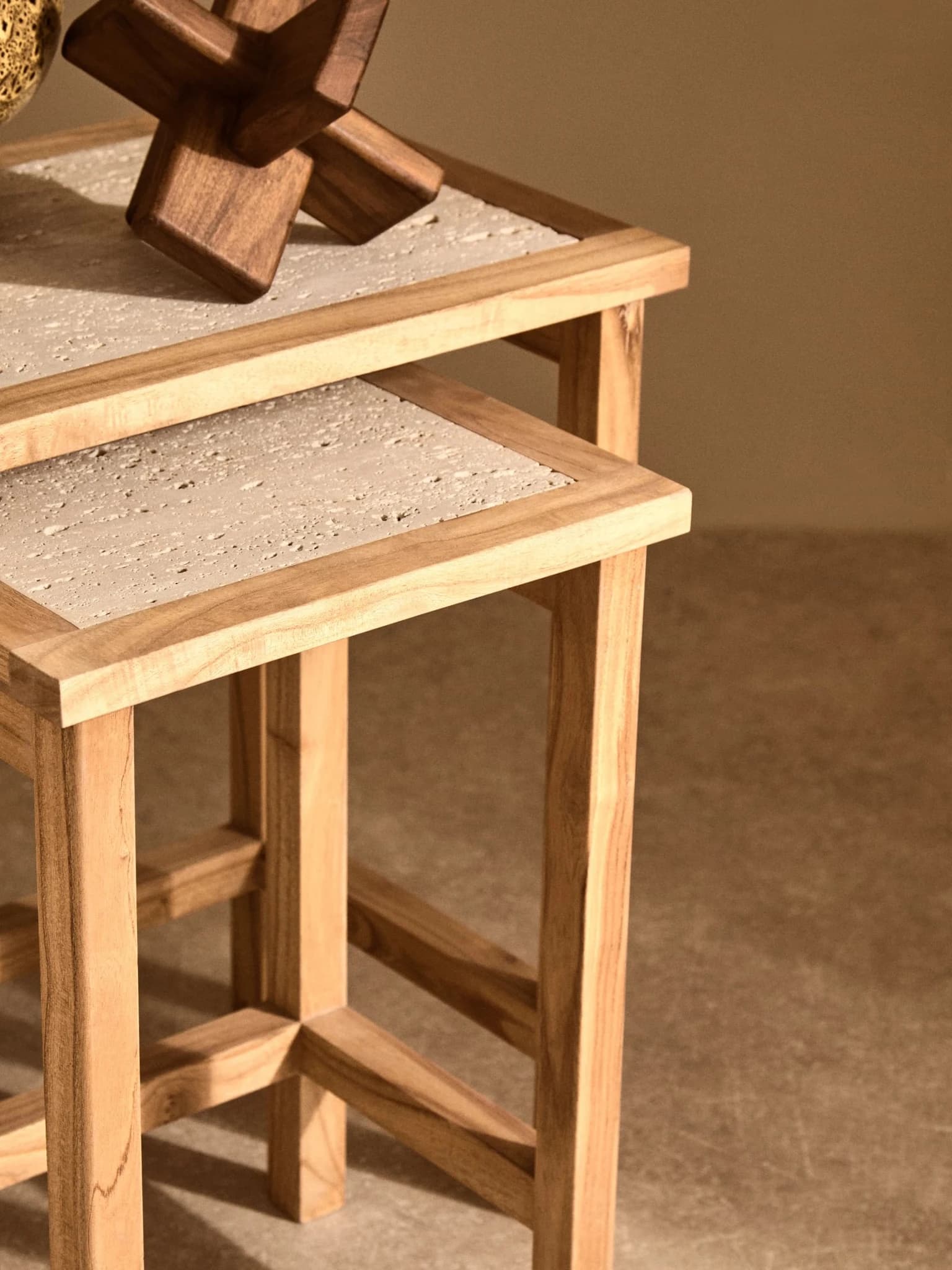 Womad Large Set Of 2 Wooden Side Tables With Travertine Tops - Tables, photo 4 of 8
