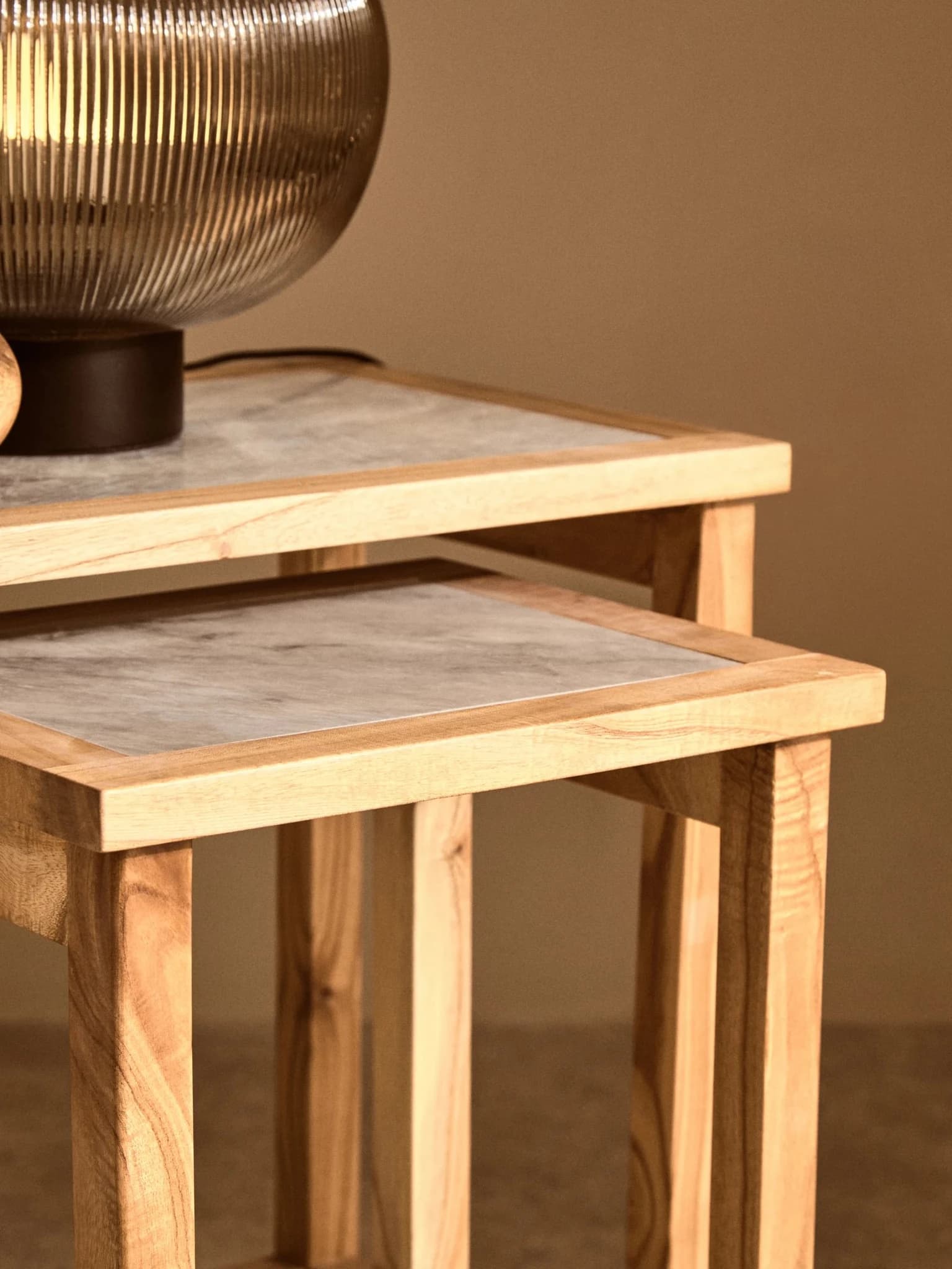 Womad Large Set Of 2 Wooden Side Tables With White Marble Tops - Tables, photo 3 of 8