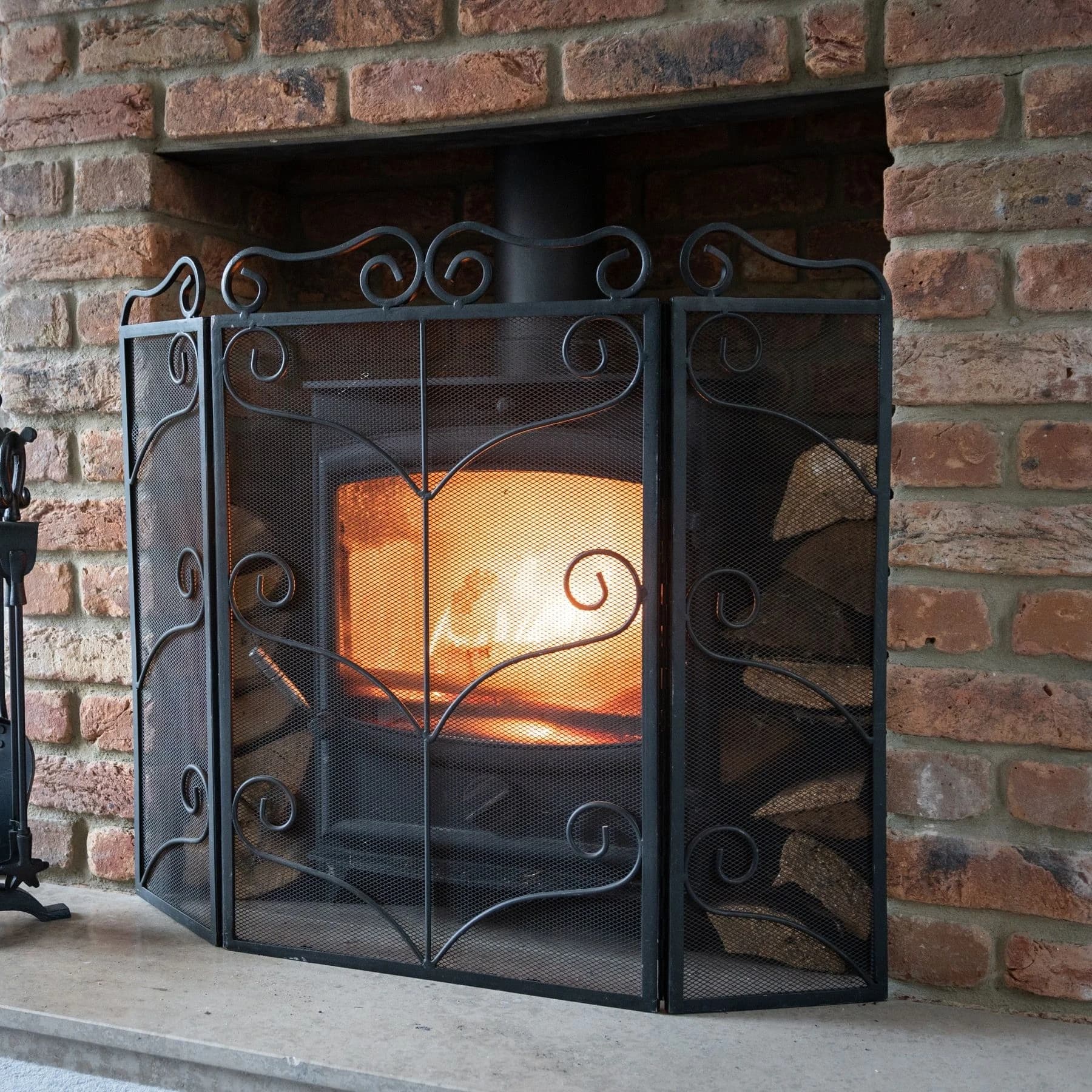 Heavy Large Black Ornate Fire Screen - Decorative, photo 2 of 2