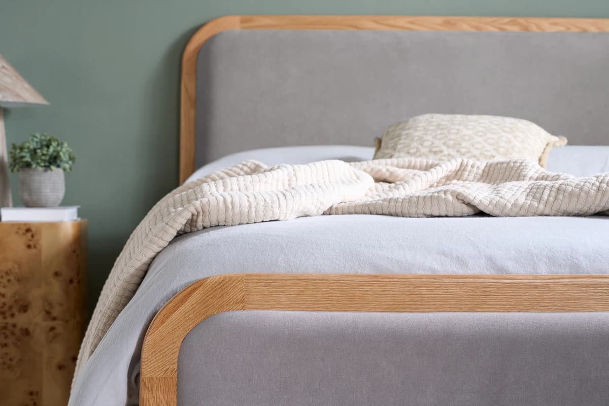 Amaya King Bed Oak - Beds & bed frames, photo 9 of 10