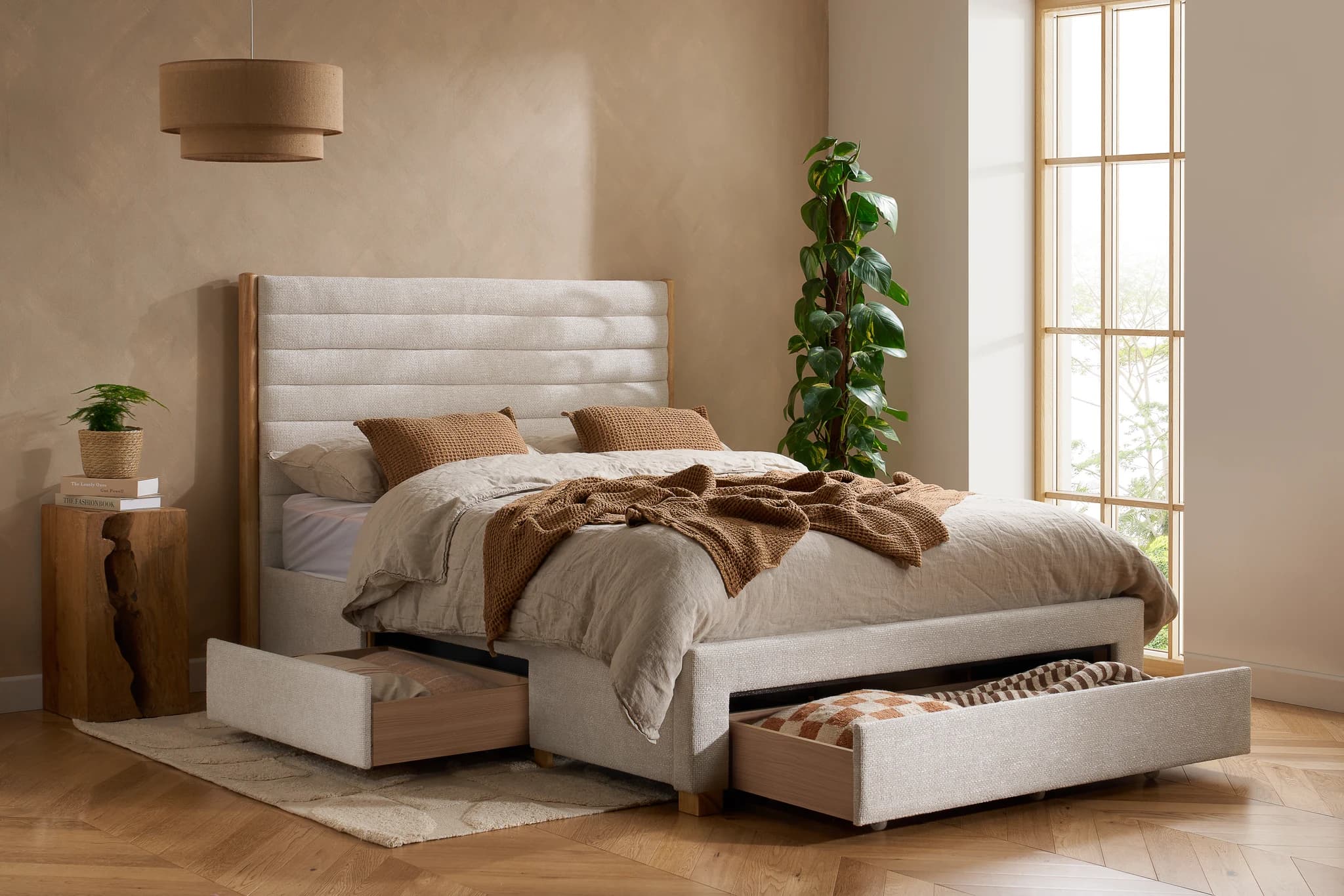 Arabella King Bed - Beds & bed frames, photo 2 of 10