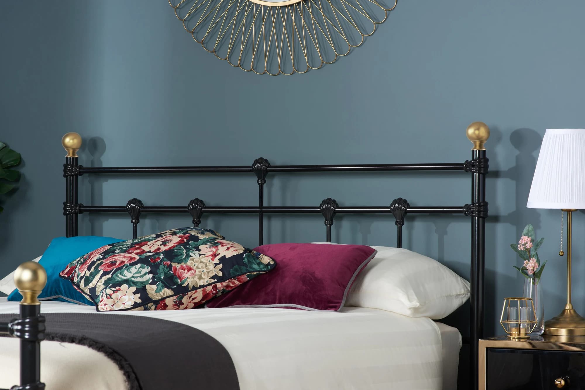135cm Atlas Bed Black - Beds & bed frames, photo 2 of 10