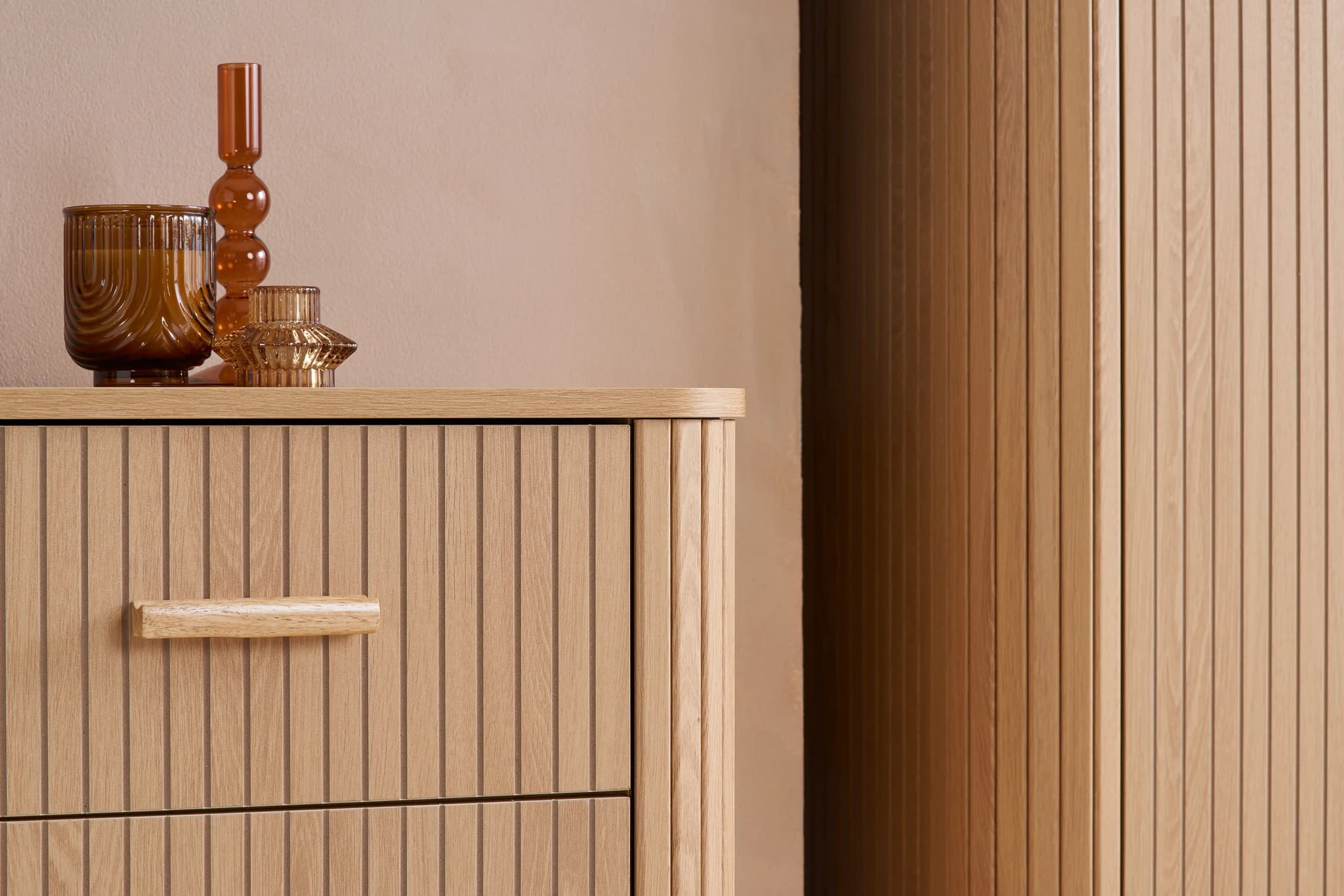 Axel 5 Drawer Fluted Chest - Chests of drawers, photo 9 of 10