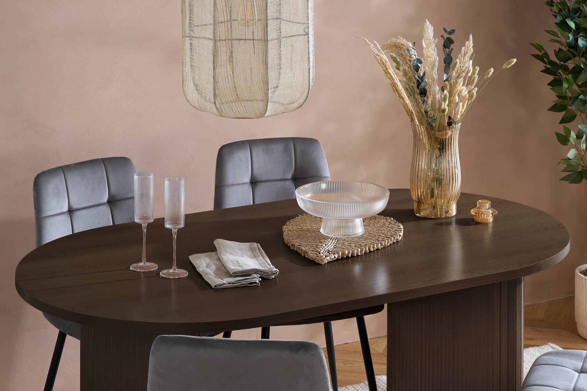 Axel Oval Fluted Dining Table - Dining tables, photo 9 of 10