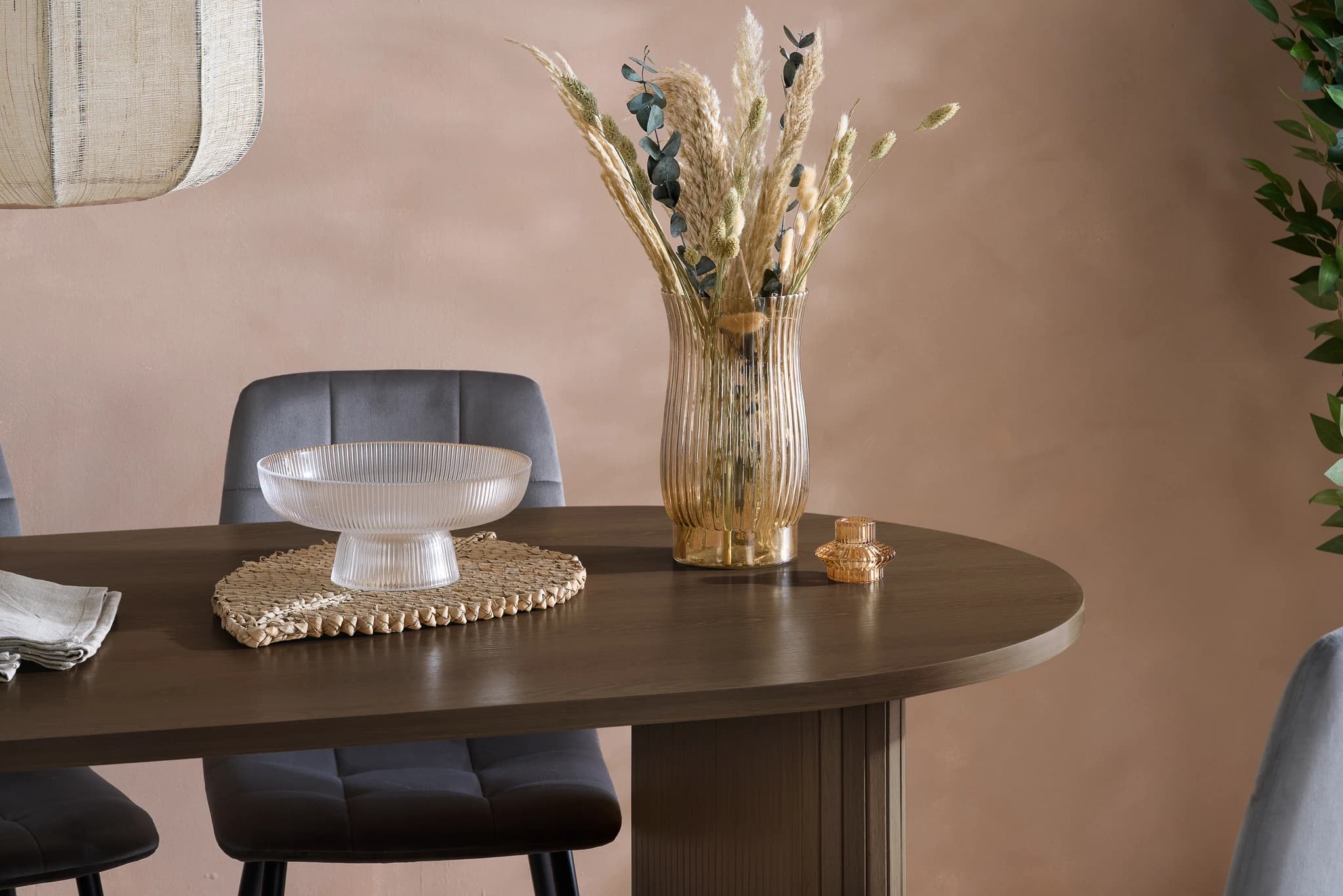 Axel Oval Fluted Dining Table - Dining tables, photo 10 of 10