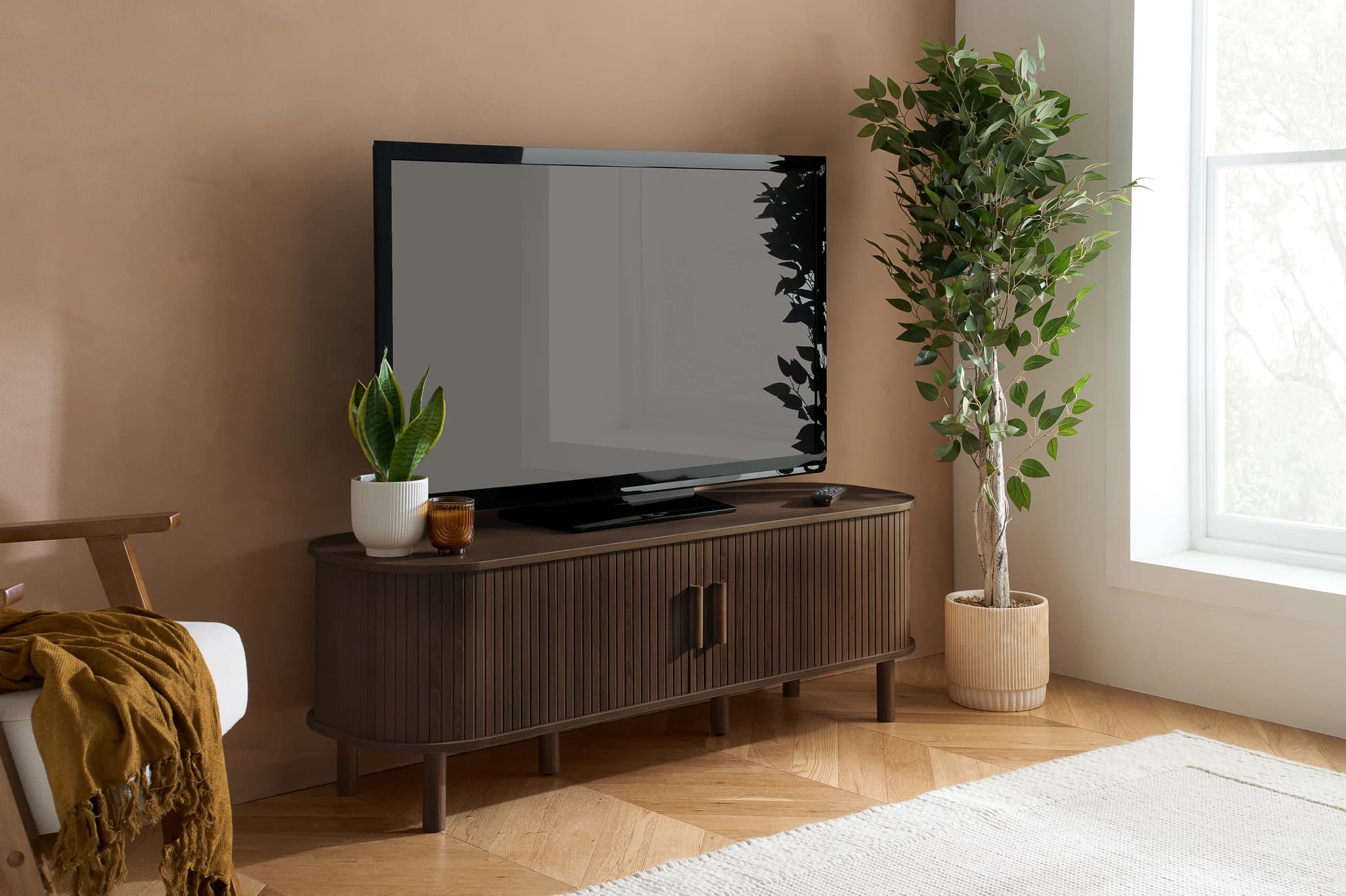 Axel Fluted Small TV Unit - TV & media units, photo 2 of 10