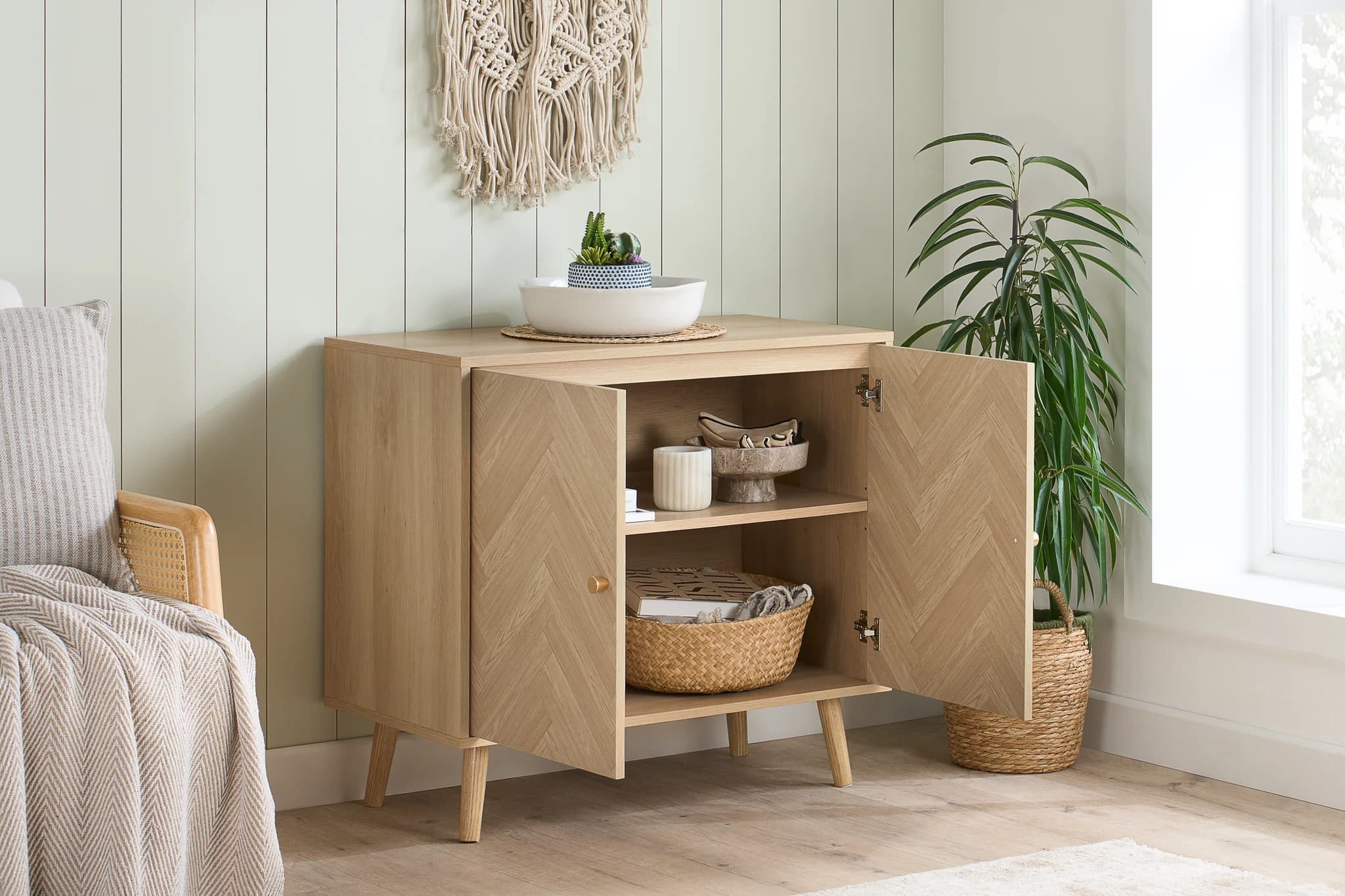 Herringford 2 Door Sideboard - Sideboards, photo 9 of 10
