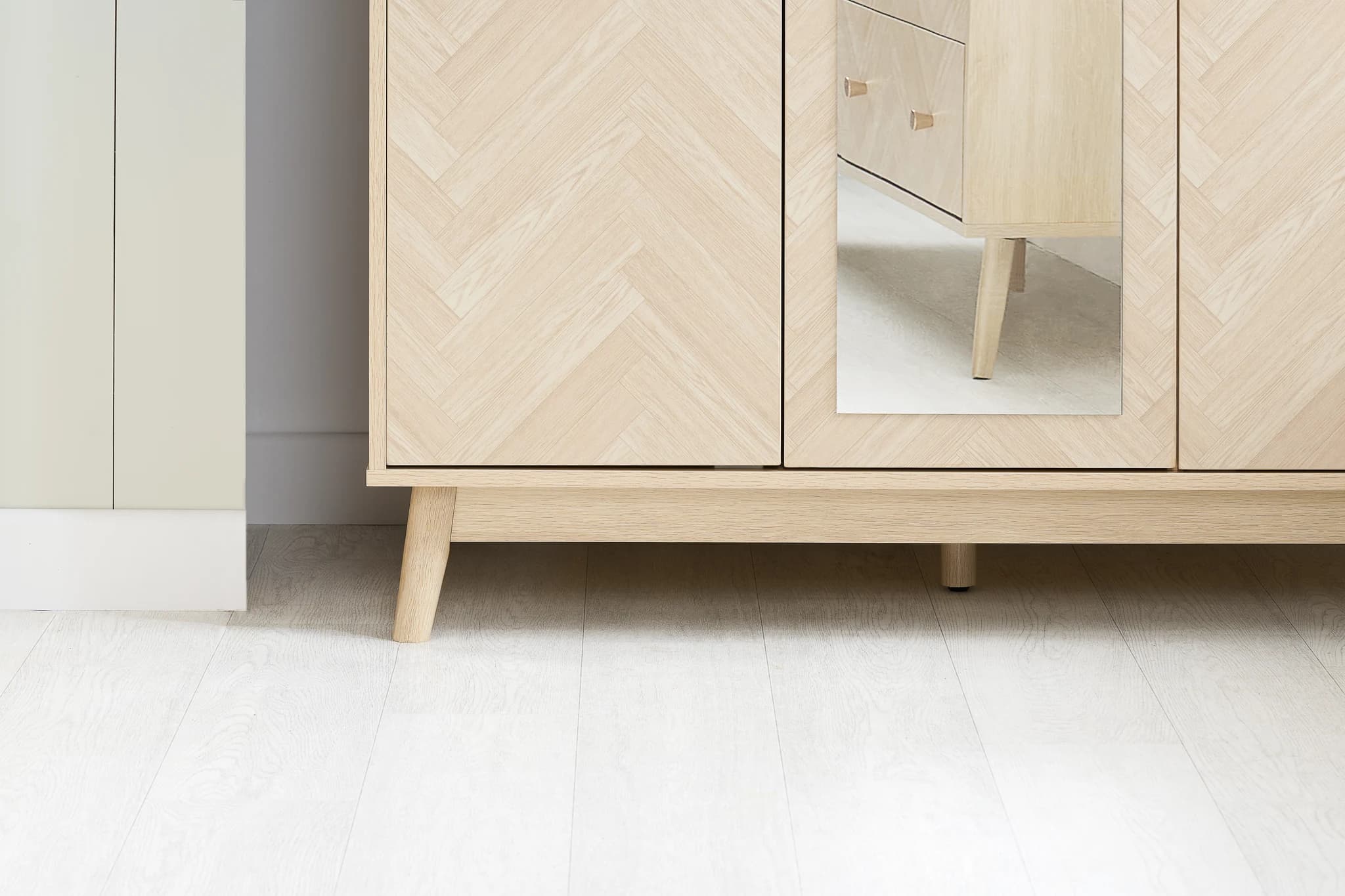 Herringford 3 Door Wardrobe With Mirror - Wardrobes, photo 9 of 10