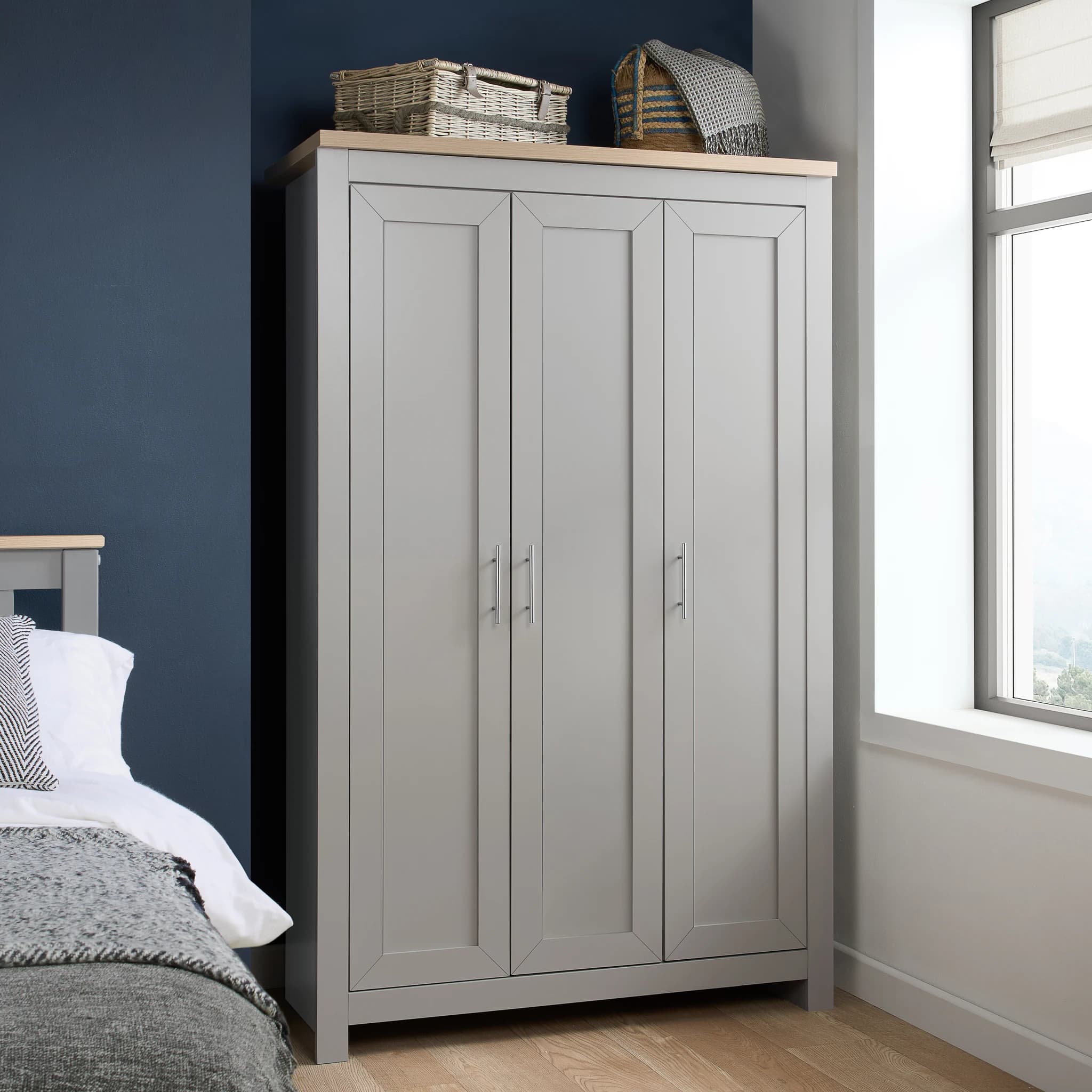 Highgate 3 Door Wardrobe - Wardrobes, photo 9 of 10