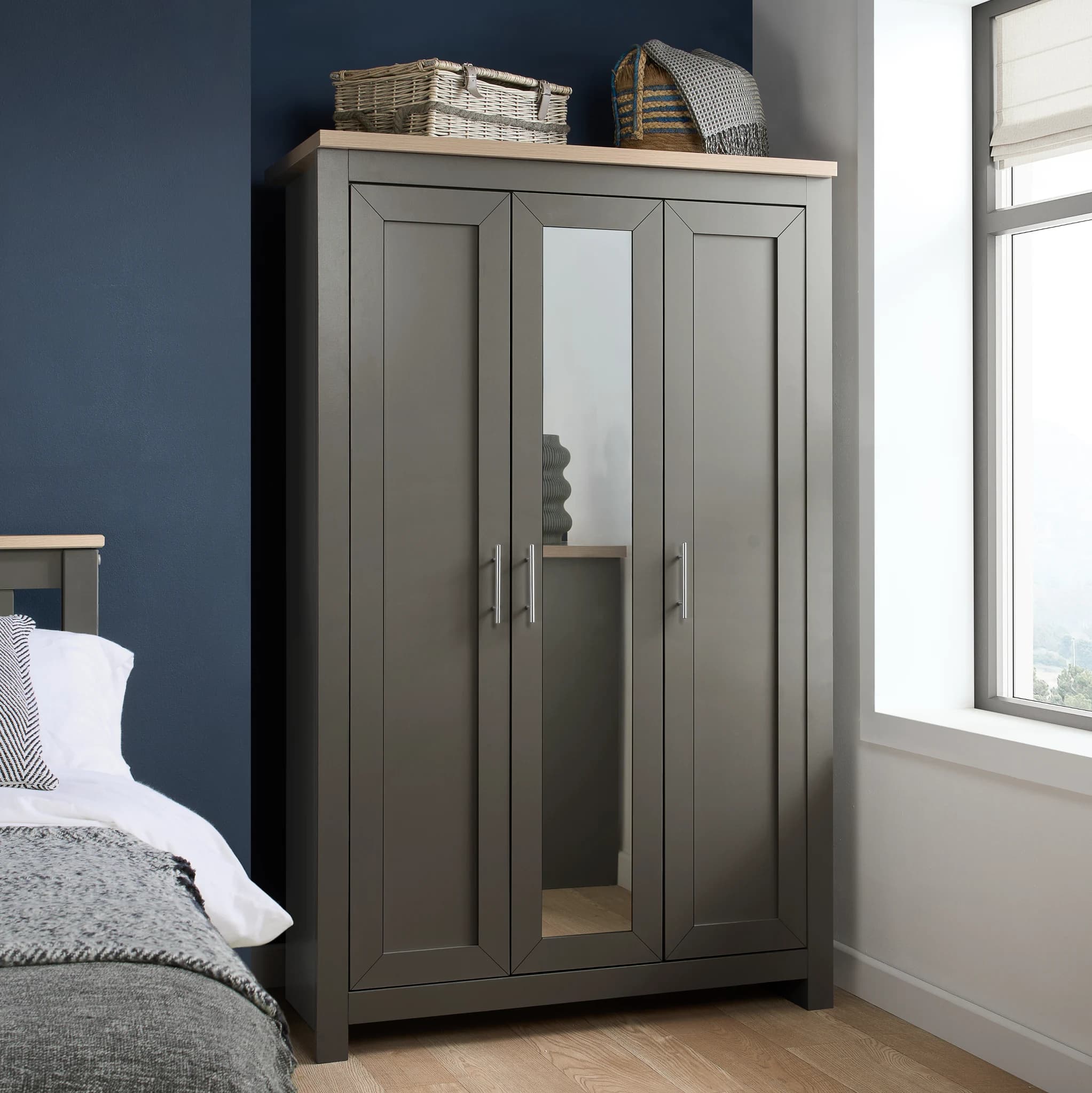 Highgate 3 Door Wardrobe With Mirror - Wardrobes, photo 9 of 10