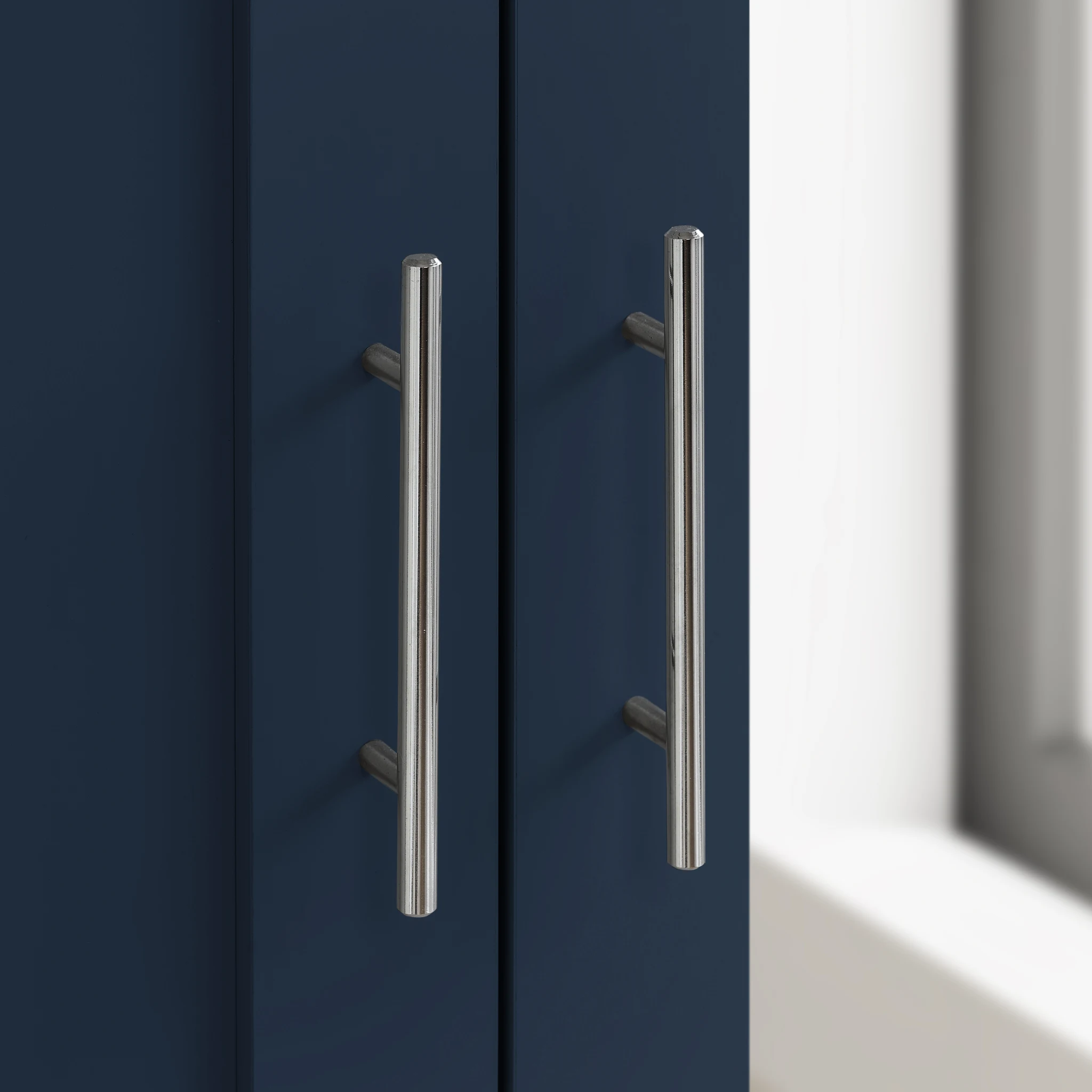 Highgate 3 Door Wardrobe With Mirror - Wardrobes, photo 9 of 10