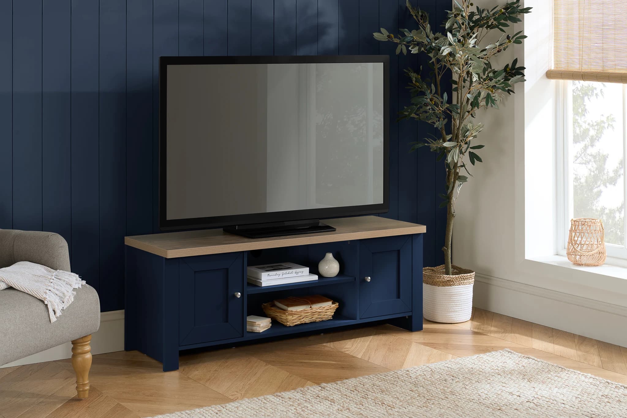 Highgate Large TV Unit - TV & media units, photo 2 of 9
