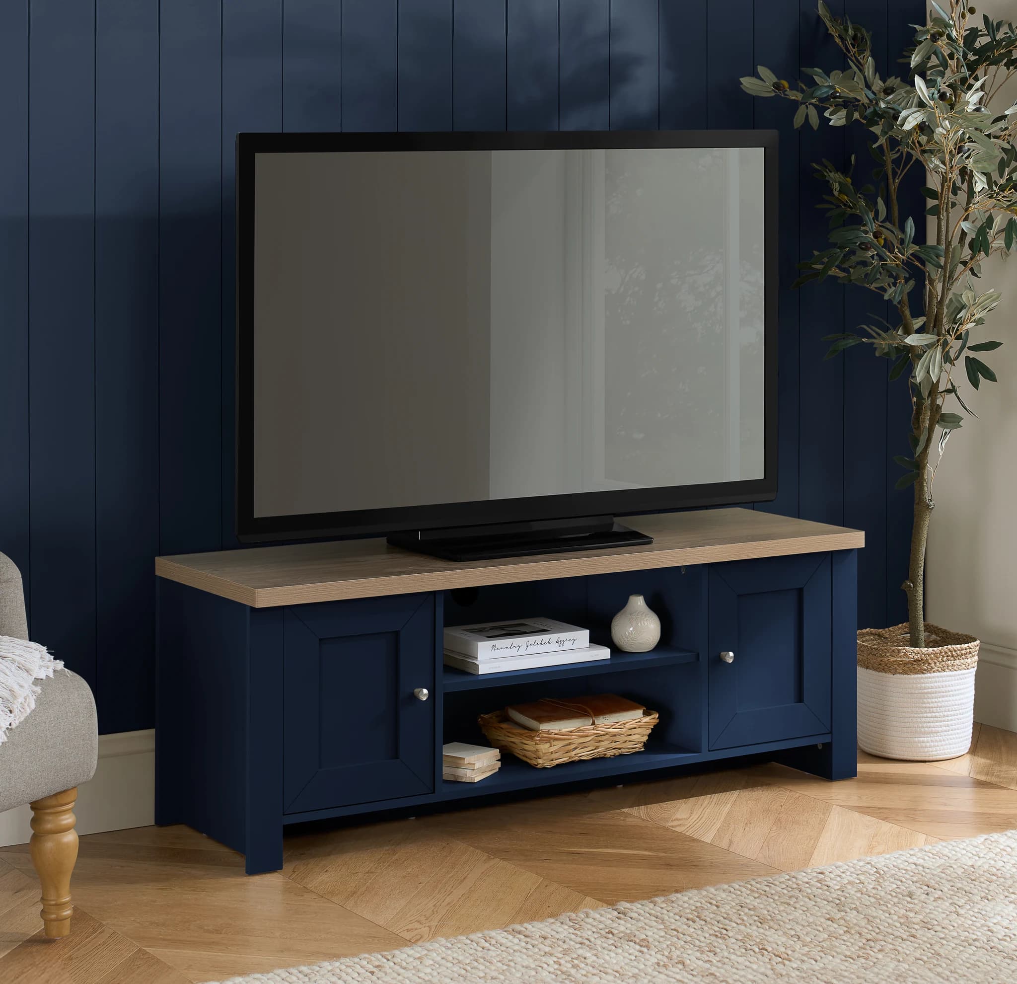 Highgate Large TV Unit - TV & media units, photo 8 of 9