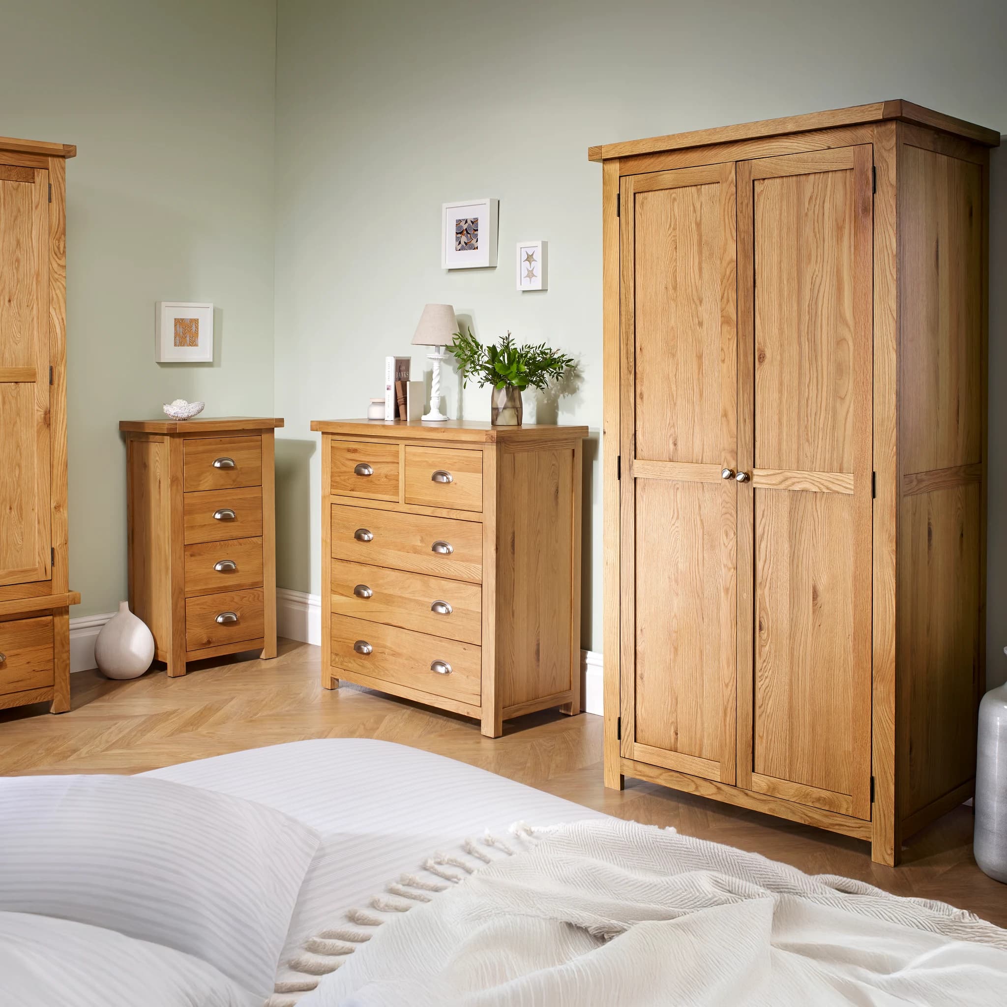Woburn 3 + 2 Chest - Furniture, photo 10 of 10