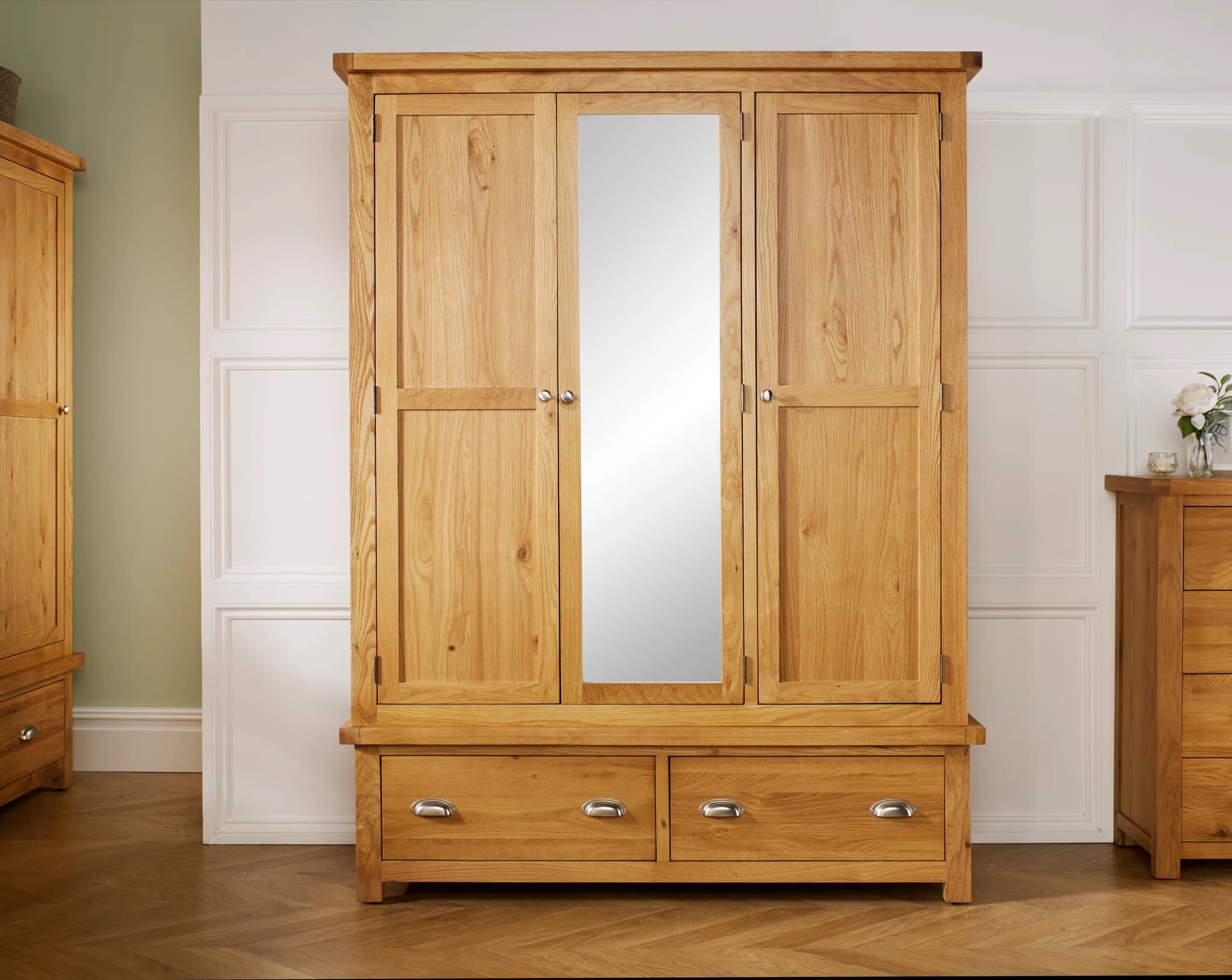 Woburn 3 Door 2 Drawer Wardrobe - Wardrobes, photo 5 of 10