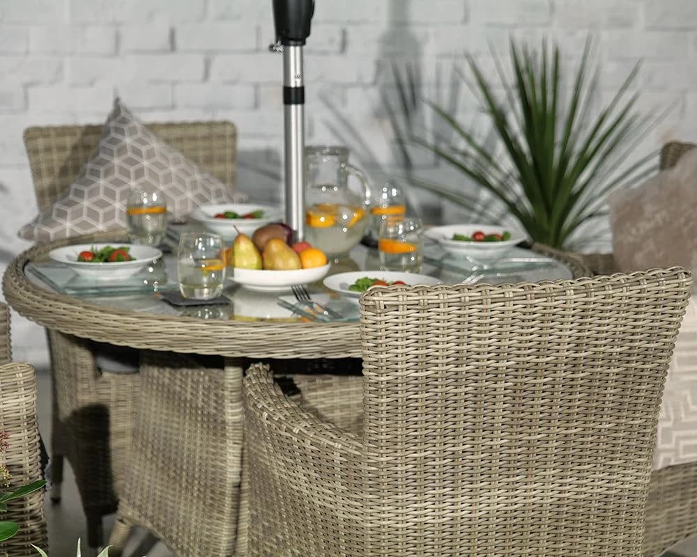 Wentworth 4 Seater Carver Dining Set - Outdoor, photo 3 of 7