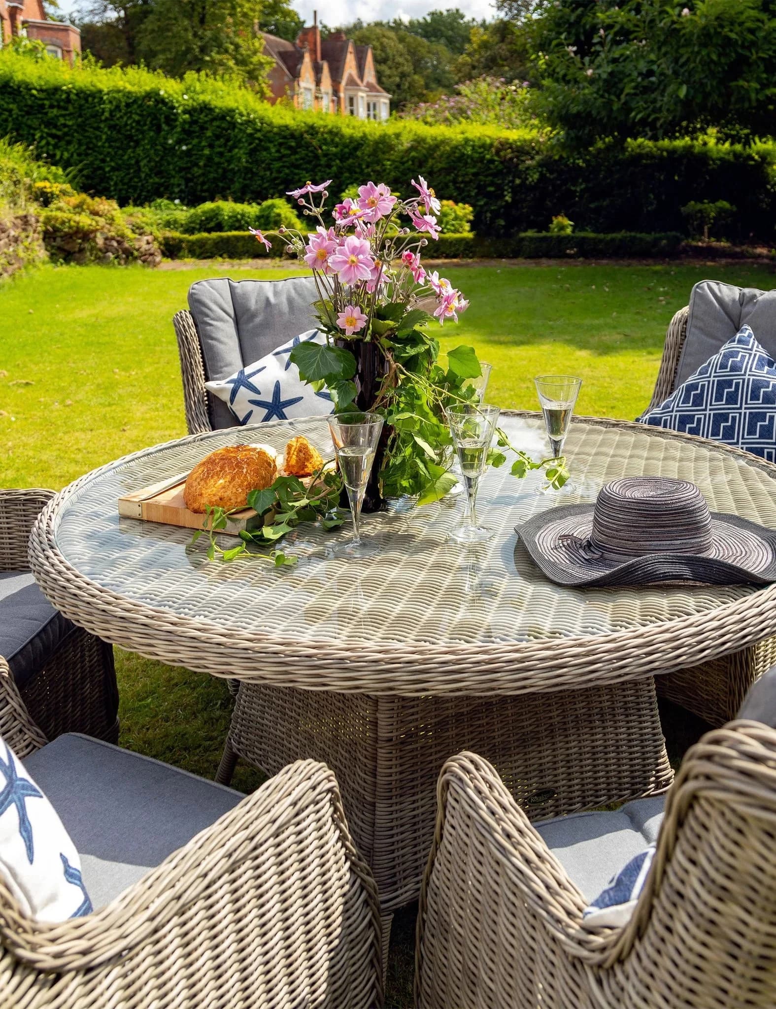 Wentworth 6 Seater Comfort Dining Set - Outdoor, photo 3 of 7