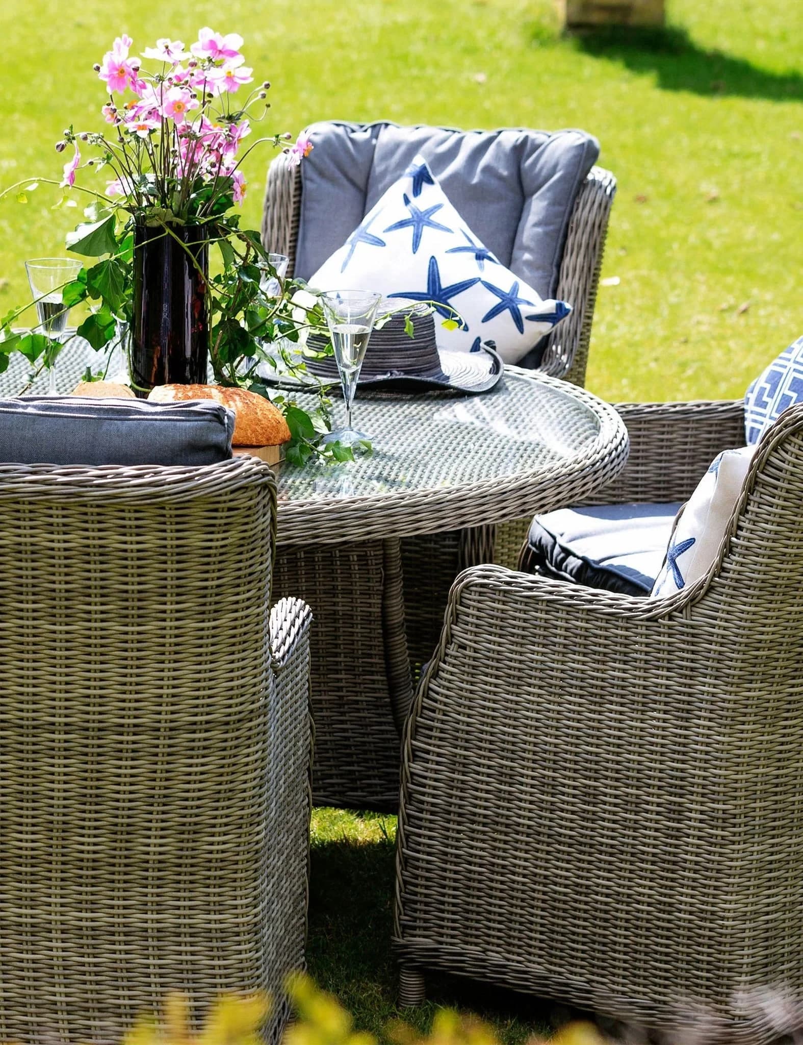 Wentworth 6 Seater Comfort Dining Set - Outdoor, photo 4 of 7