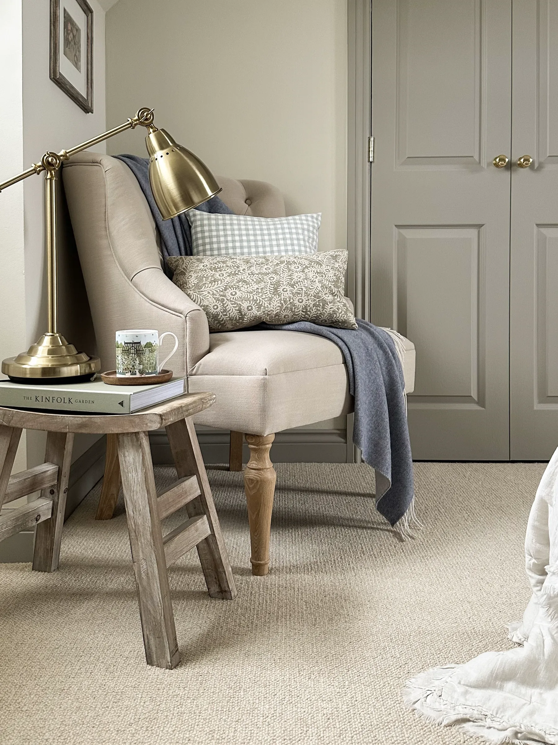Loop pile carpet in a bedroom, with uncut loops