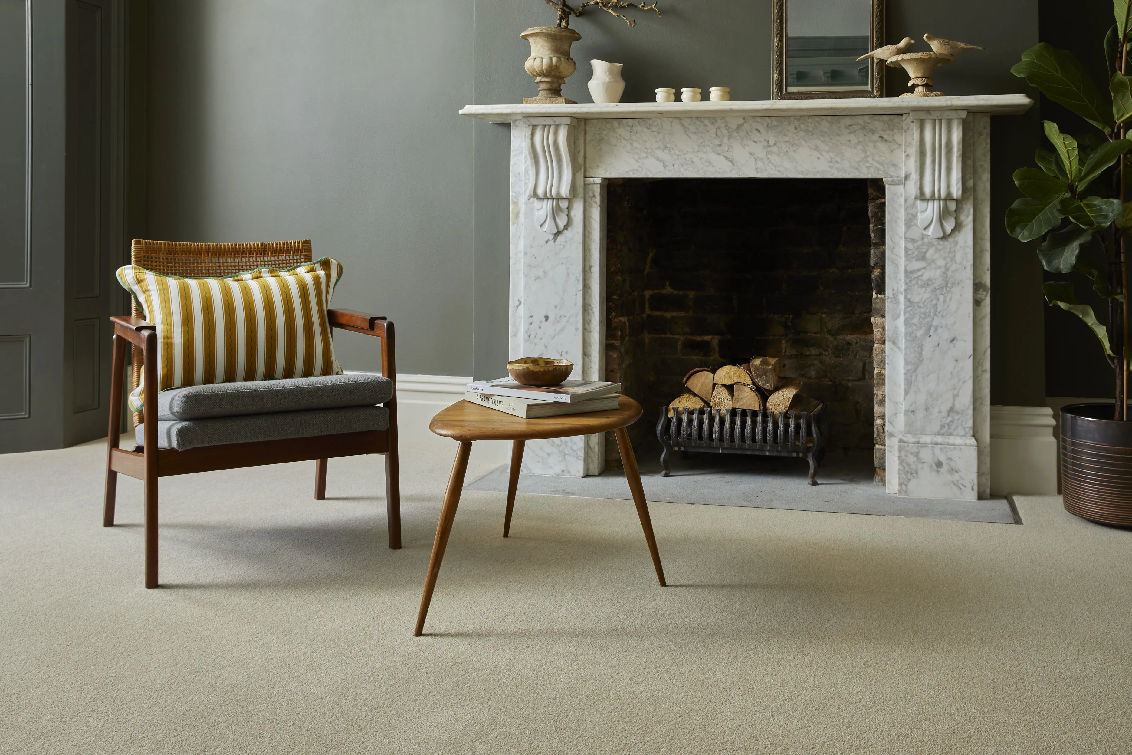 Wool twist cut-pile carpet in a living room