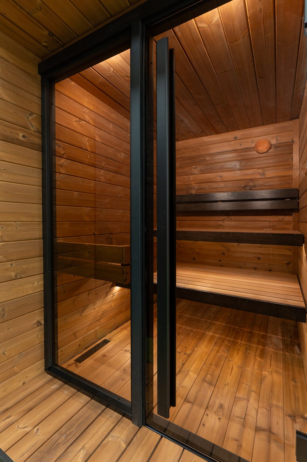 Pod S bronze glass front
