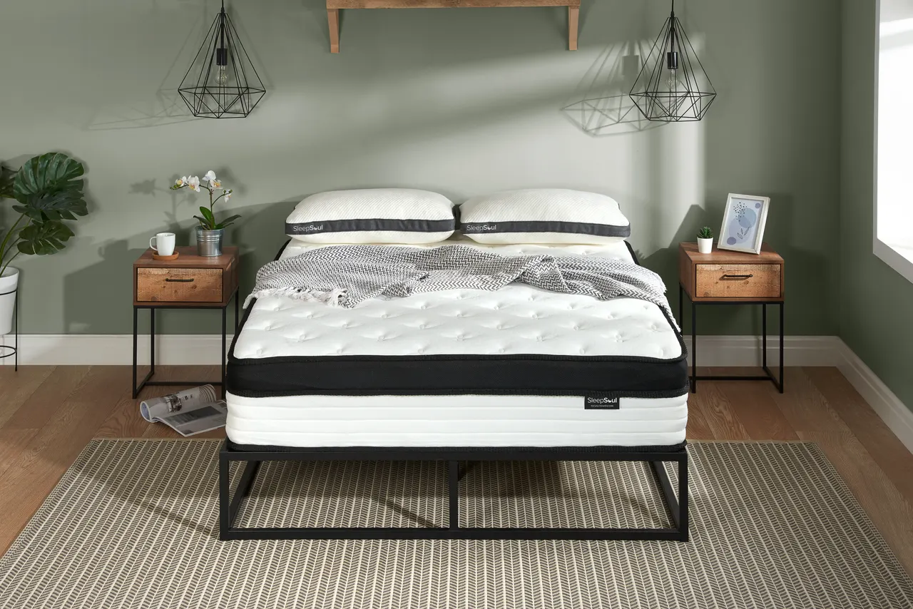 SleepSoul Cloud: In a bedroom