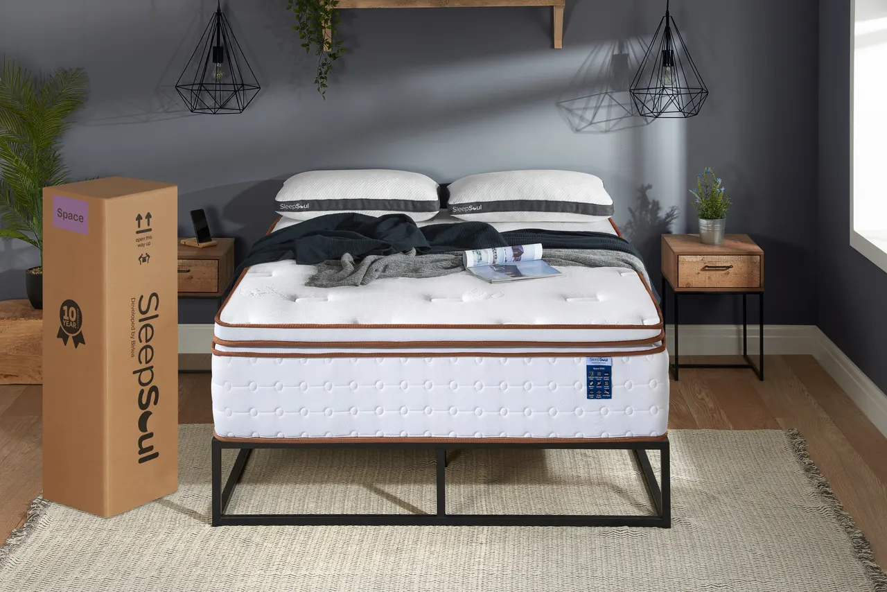 SleepSoul Space 3000: In a bedroom