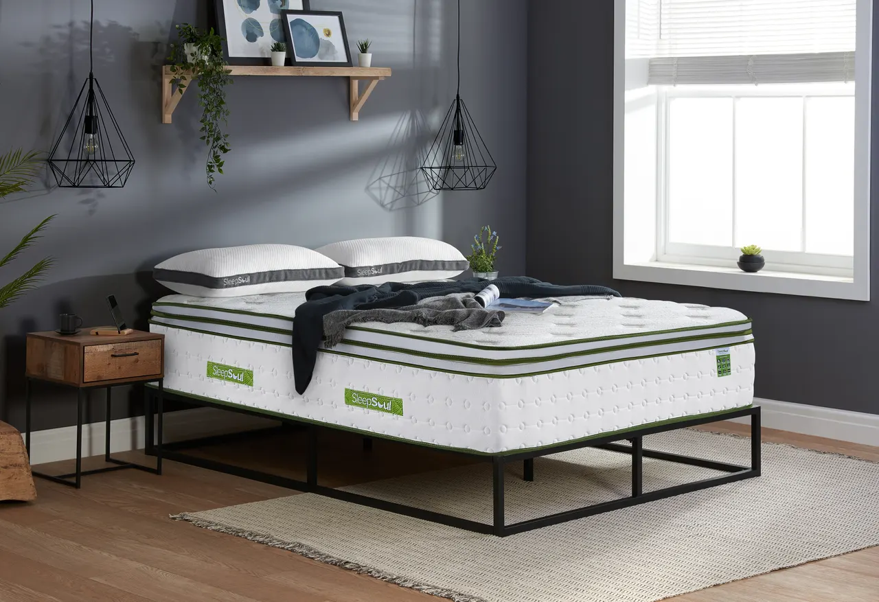 SleepSoul Space Orthopaedic: In a bedroom