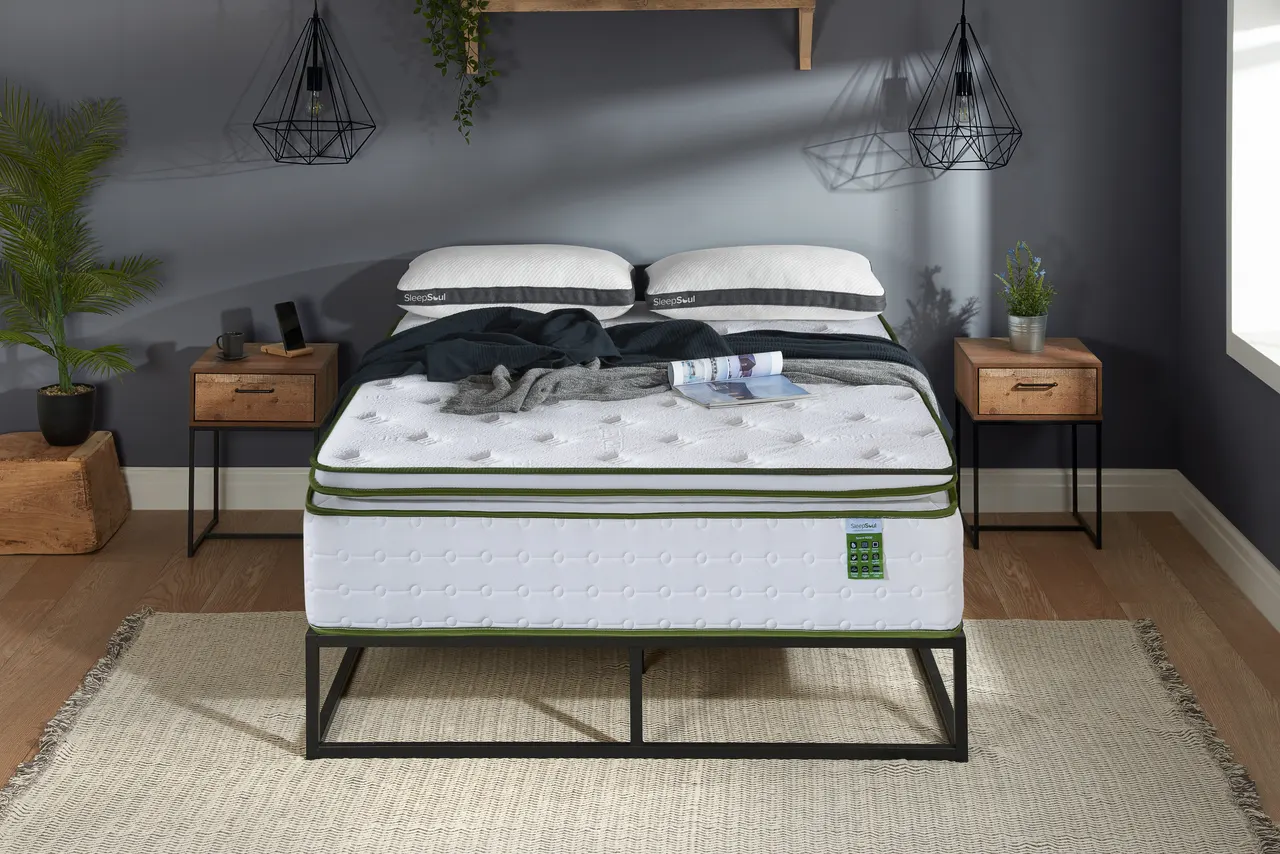 SleepSoul Space Orthopaedic: In a bedroom